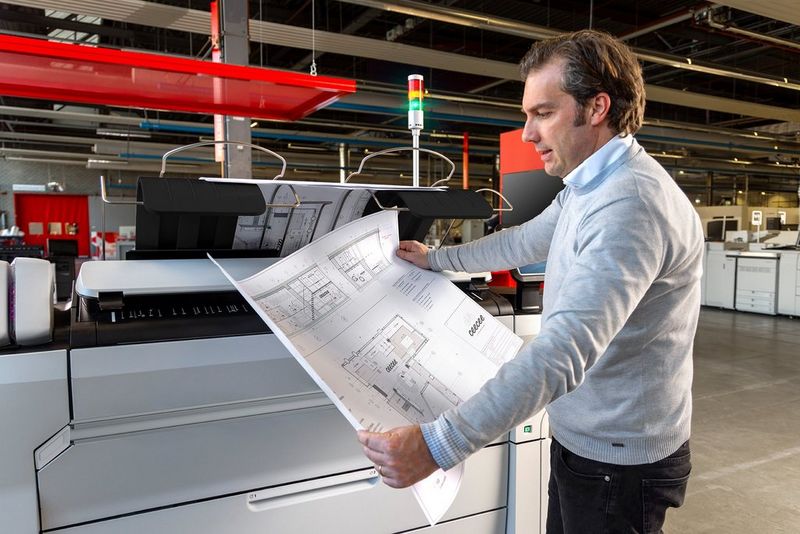Canon colorWAVE T60 – ploter wielkoformatowy w biurze projektowym